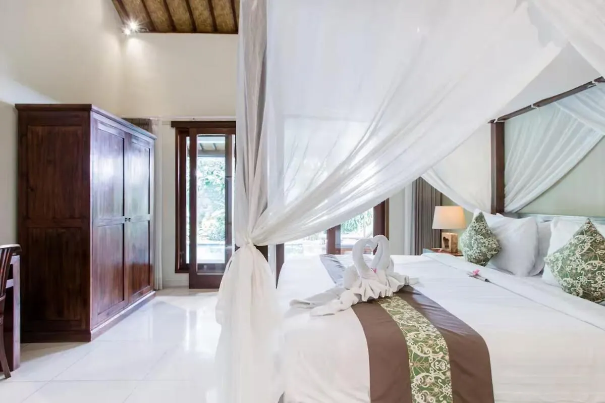 The Clovewood Villa Seminyak  Seminyak (Bali)